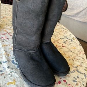 UGG BLACK BOOTS